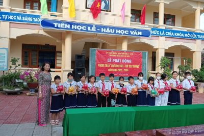 Lễ phát động phong trào ” Nuôi heo đất- Gửi yêu thương” năm học 2023-2024 Lễ phát động phong trào ” Nuôi heo đất- Gửi yêu thương” năm học 2023-2024