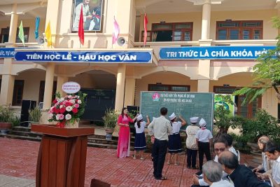 Lễ chào cờ đầu tuần gắn liền với tiết sinh hoạt dưới cờ năm học 2023-2024. Chủ điểm ” Mỗi tuần một câu chuyện đẹp, một cuốn sách hay, một tấm gương sáng” Lễ chào cờ đầu tuần gắn liền với tiết sinh hoạt dưới cờ năm học 2023-2024. Chủ điểm ” Mỗi tuần một câu chuyện đẹp, một cuốn sách hay, một tấm gương sáng”