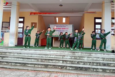 SINH HOẠT DƯỚI CỜ CHỦ ĐIỂM CHÀO MỪNG NGÀY THÀNH LẬP QUÂN ĐỘI NHÂN DÂN VIỆT NAM (22/12/1944-22/12/2024) VÀ SINH HOẠT CHUYÊN ĐỀ “MỖI TUẦN MỘT CUỐN SÁCH HAY, MỘT CÂU CHUYỆN ĐẸP, MỘT TẤM GƯƠNG SÁNG”. SINH HOẠT DƯỚI CỜ CHỦ ĐIỂM CHÀO MỪNG NGÀY THÀNH LẬP QUÂN ĐỘI NHÂN DÂN VIỆT NAM (22/12/1944-22/12/2024) VÀ SINH HOẠT CHUYÊN ĐỀ “MỖI TUẦN MỘT CUỐN SÁCH HAY, MỘT CÂU CHUYỆN ĐẸP, MỘT TẤM GƯƠNG SÁNG”.