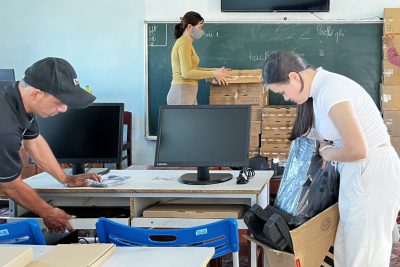 Qũy Thiện Tâm tặng máy tính Qũy Thiện Tâm tặng máy tính