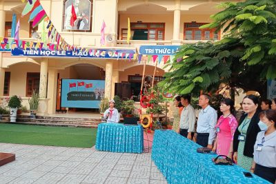 SINH HOẠT DƯỚI CỜ TUẦN 30: CHỦ ĐỀ ” MỖI TUẦN MỘT CÂU CHUYỆN ĐẸP, MỘT CUỐN SÁCH HAY, MỘT TẤM GƯƠNG SÁNG” SINH HOẠT DƯỚI CỜ TUẦN 30: CHỦ ĐỀ ” MỖI TUẦN MỘT CÂU CHUYỆN ĐẸP, MỘT CUỐN SÁCH HAY, MỘT TẤM GƯƠNG SÁNG”